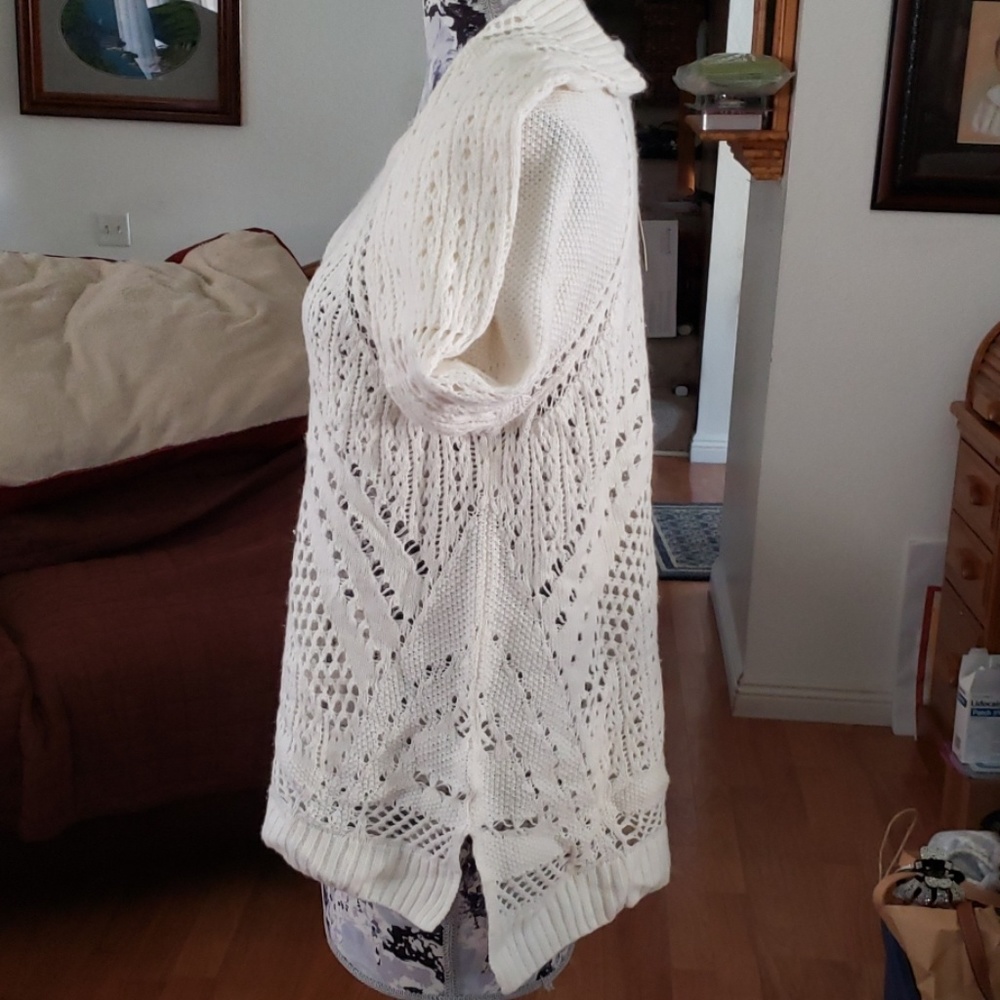 BCBG sweater - Picture 2 of 4